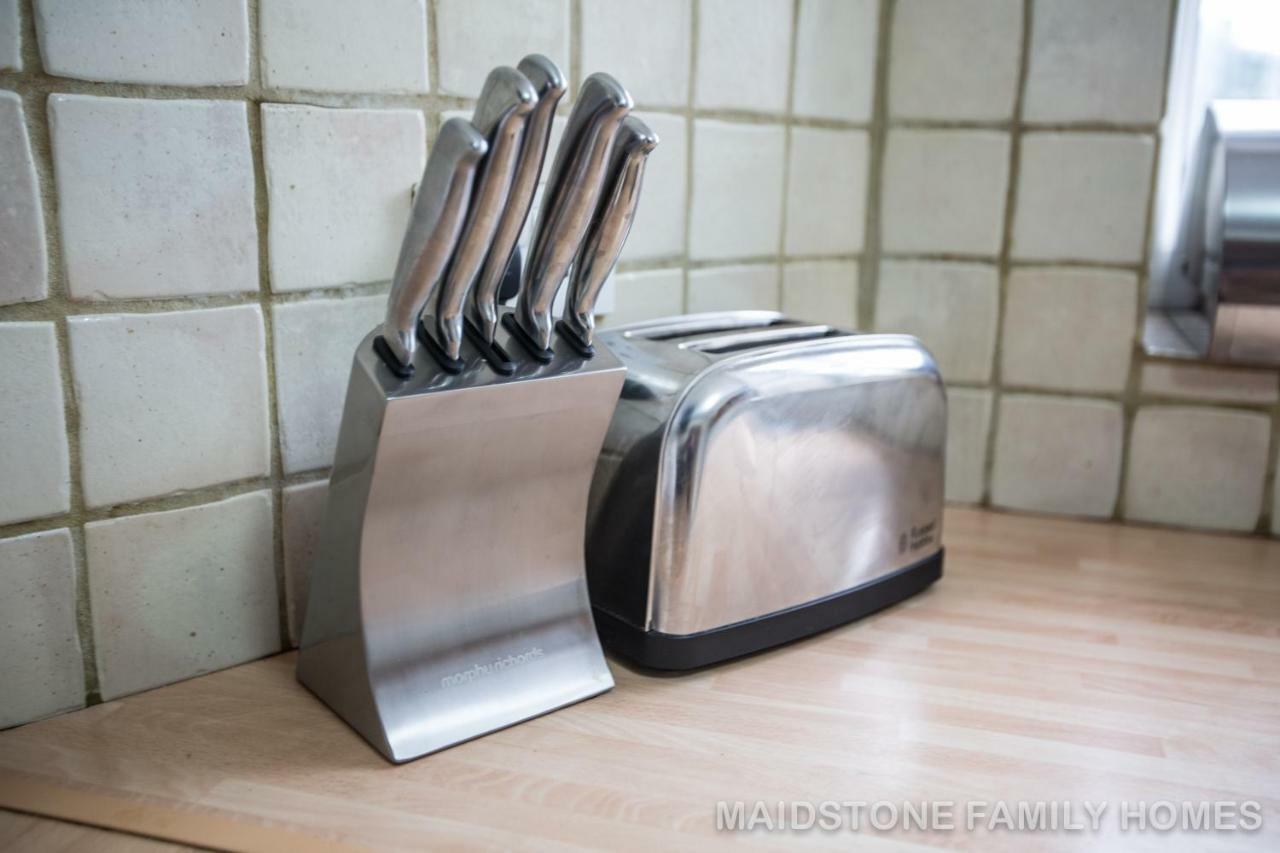 Maidstone Family Homes Upper Road Cottage エクステリア 写真